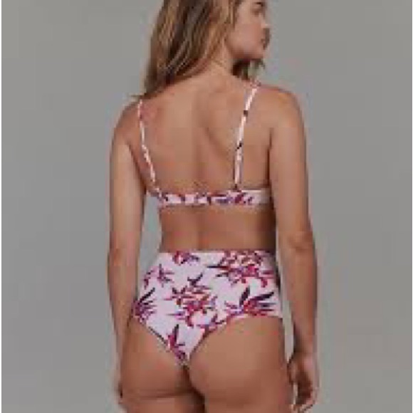 🎉NWOT 🌺ACACIA HADLEY BIKINI TOP IN AHUNUI🌺 - Picture 5 of 16